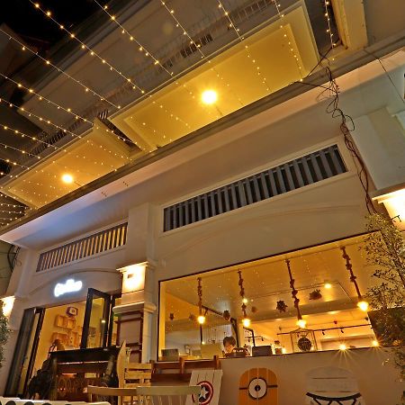 Oops Hostel เสียมราฐ ภายนอก รูปภาพ
