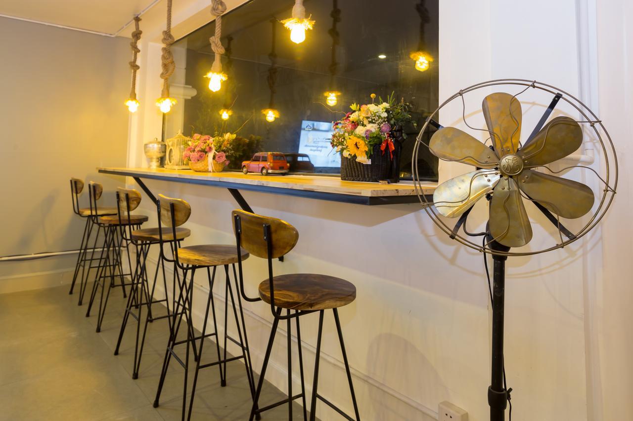 Oops Hostel เสียมราฐ ภายนอก รูปภาพ
