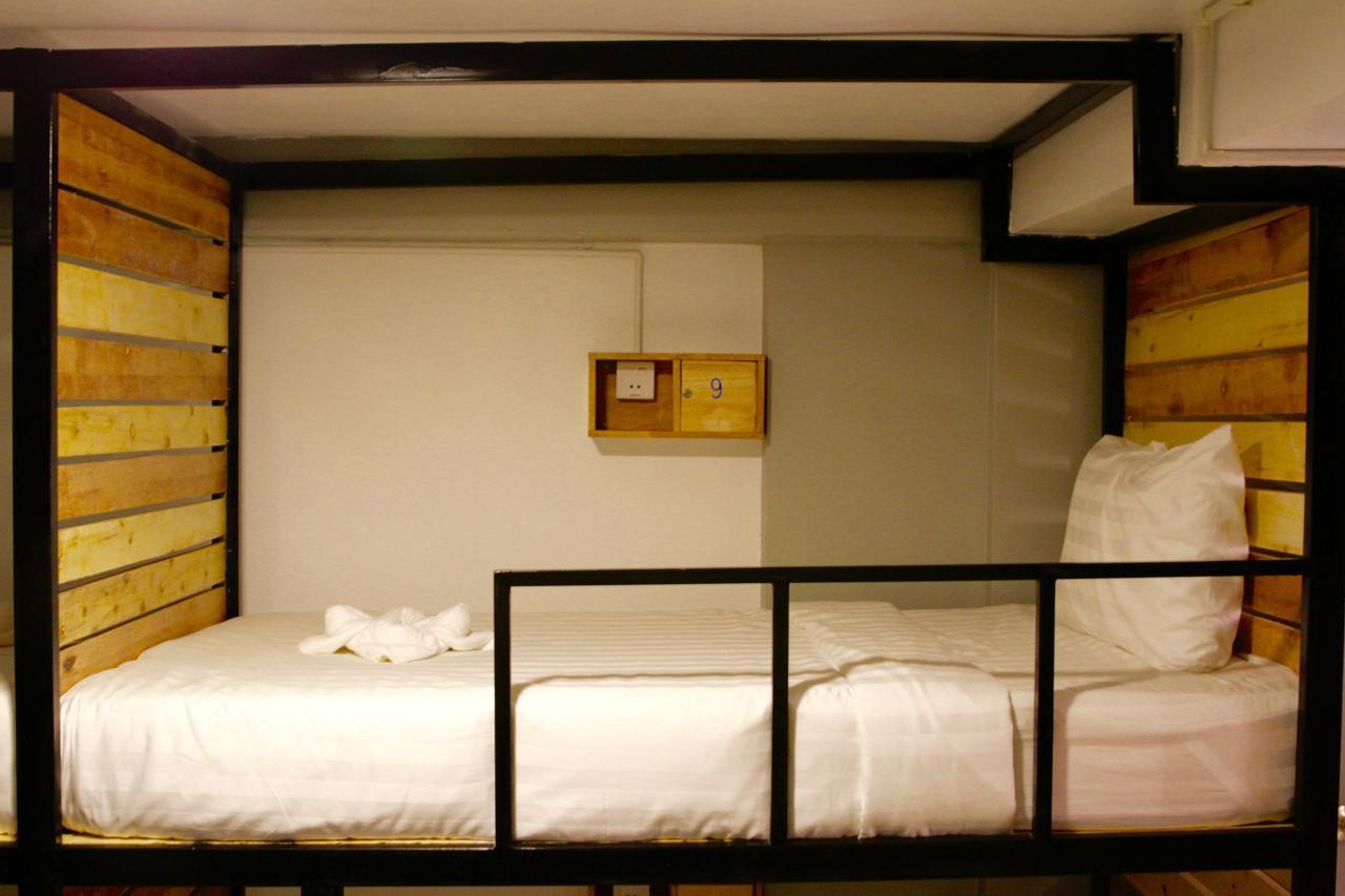 Oops Hostel เสียมราฐ ภายนอก รูปภาพ