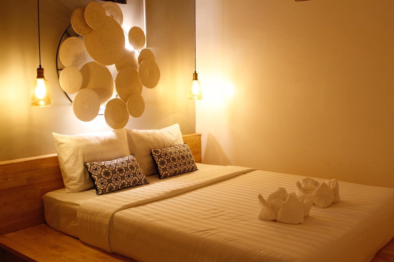 Oops Hostel เสียมราฐ ภายนอก รูปภาพ