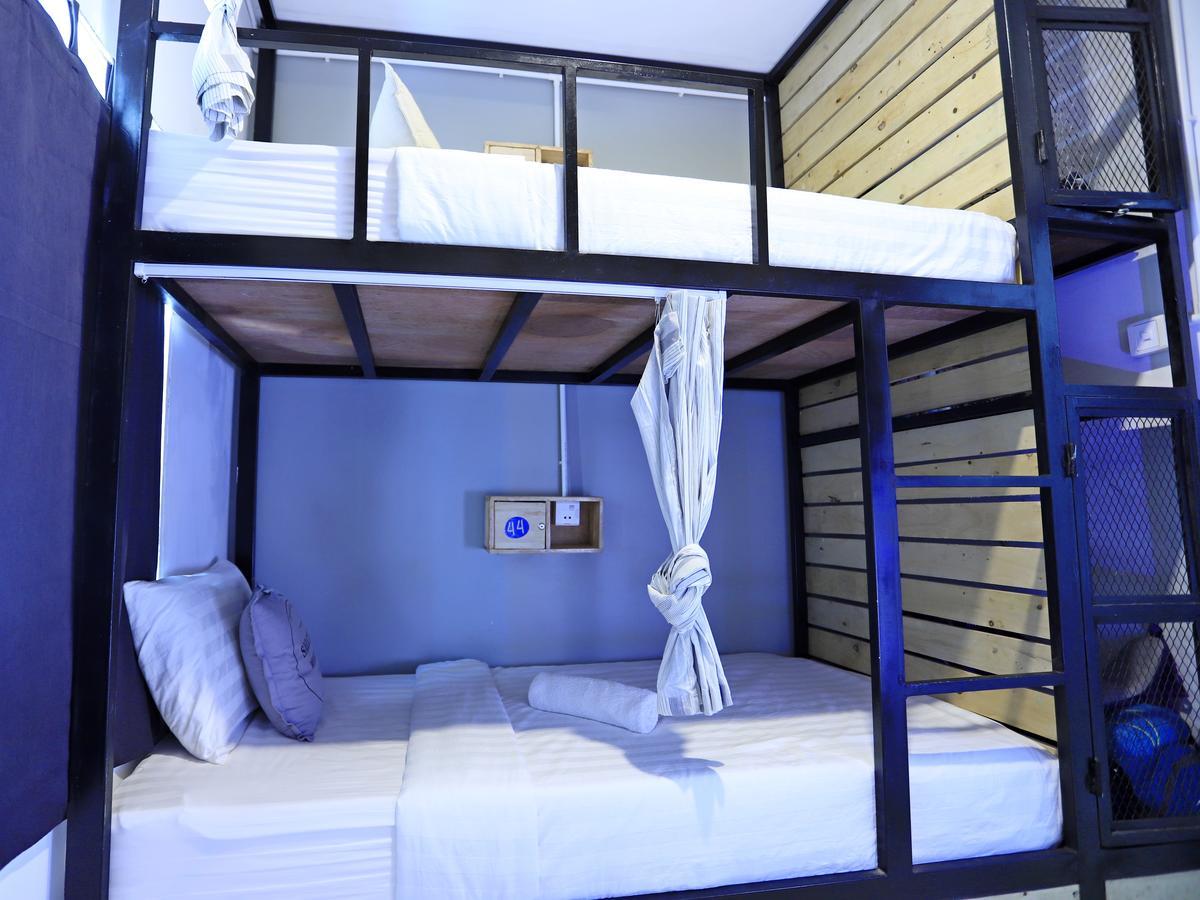 Oops Hostel เสียมราฐ ภายนอก รูปภาพ