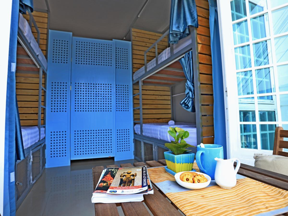 Oops Hostel เสียมราฐ ภายนอก รูปภาพ