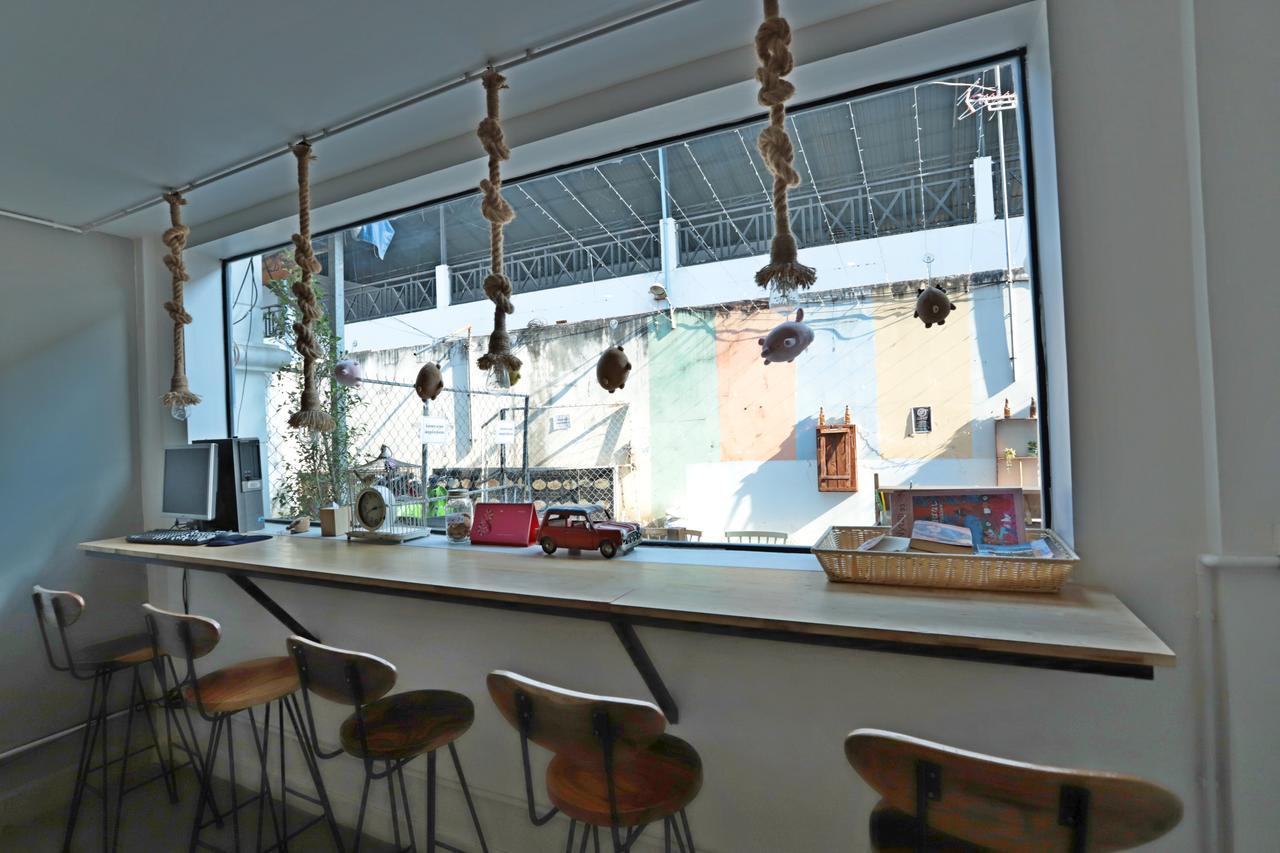 Oops Hostel เสียมราฐ ภายนอก รูปภาพ