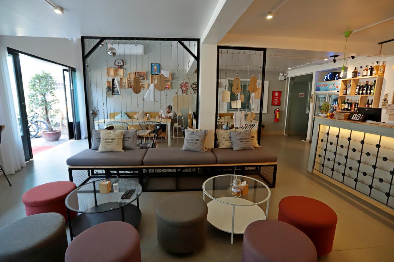 Oops Hostel เสียมราฐ ภายนอก รูปภาพ