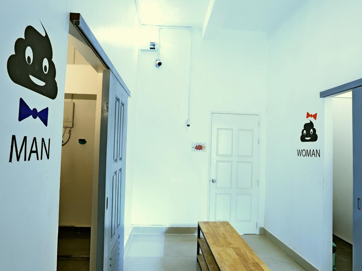 Oops Hostel เสียมราฐ ภายนอก รูปภาพ