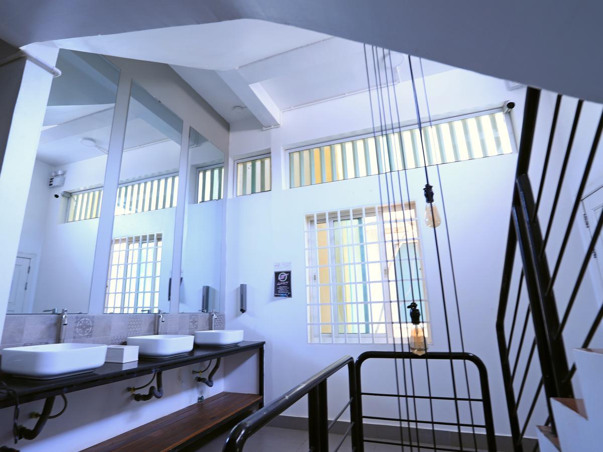 Oops Hostel เสียมราฐ ภายนอก รูปภาพ