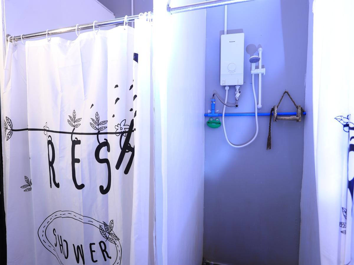 Oops Hostel เสียมราฐ ภายนอก รูปภาพ